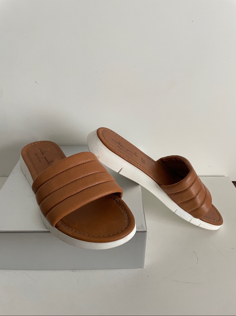 Mila Pauli ITALY Genuine Leather Rubber Sole Flats Slides Sandals Camel 6.5M